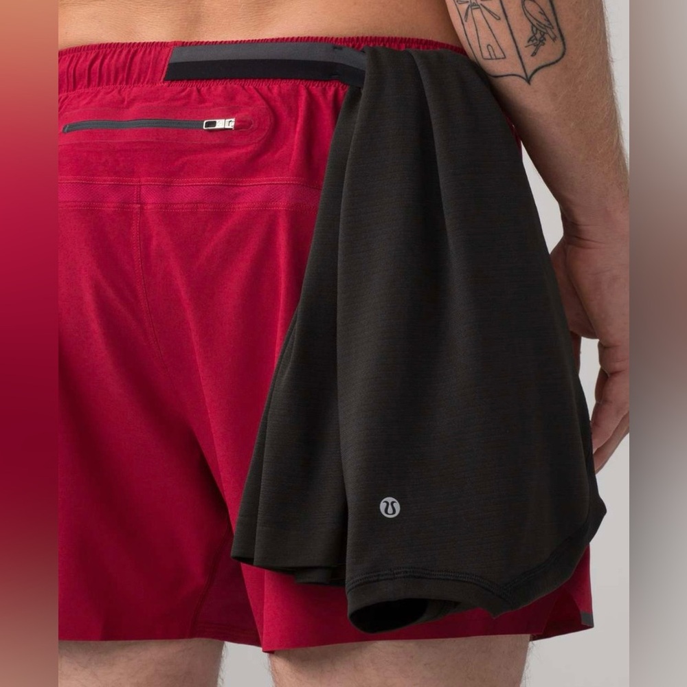 Lululemon Men's Red Athletic Surge Shorts Size Medium 5” Cranberry Color - Picture 2 of 9